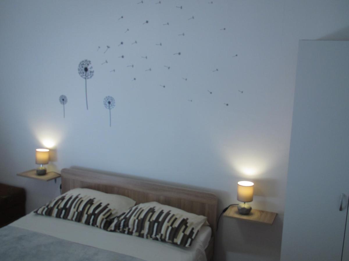 Apartment Rota Zara Esterno foto